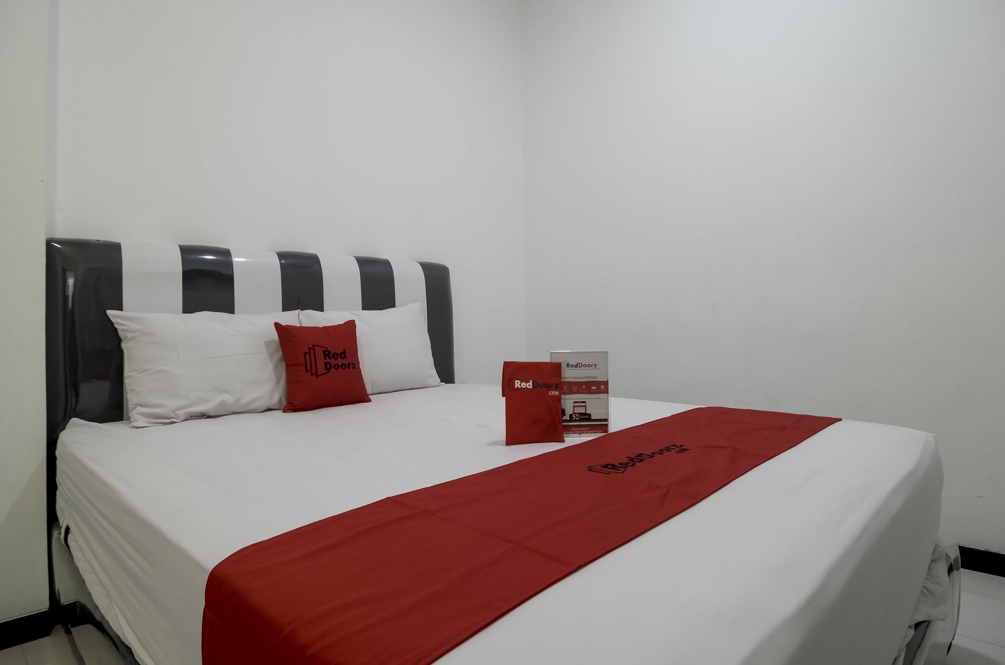 Reddoorz Near Poncol Station Hotel Semarang Exterior photo
